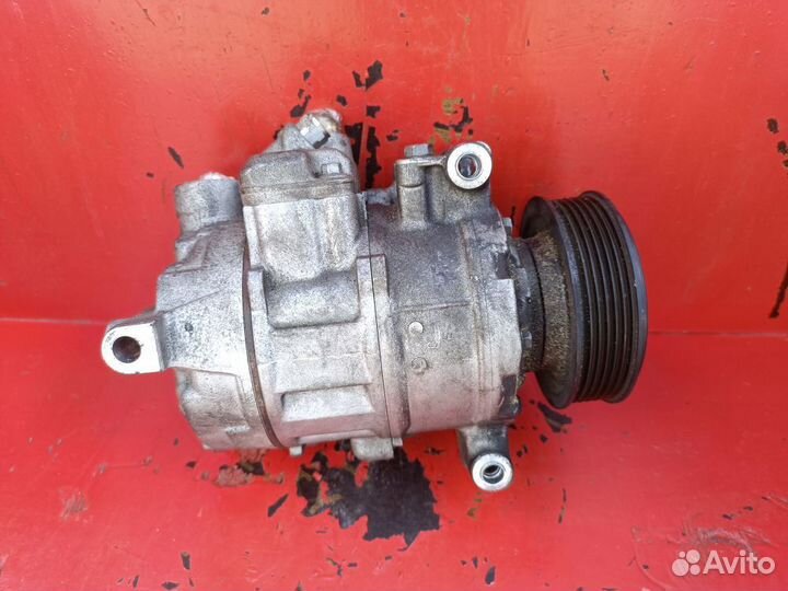 Компрессор кондиционера Audi A4 B8