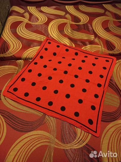 Головные уборы (разный возраст), шарфы