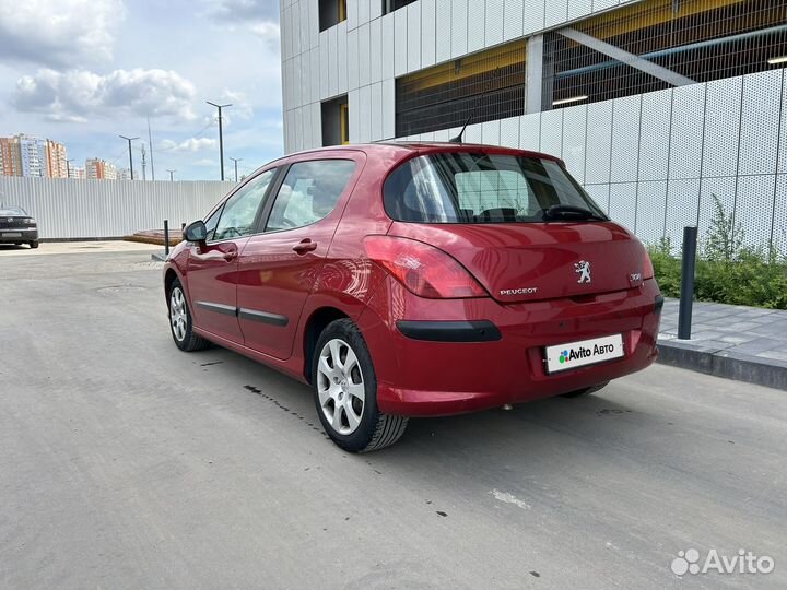 Peugeot 308 1.6 AT, 2011, 104 900 км