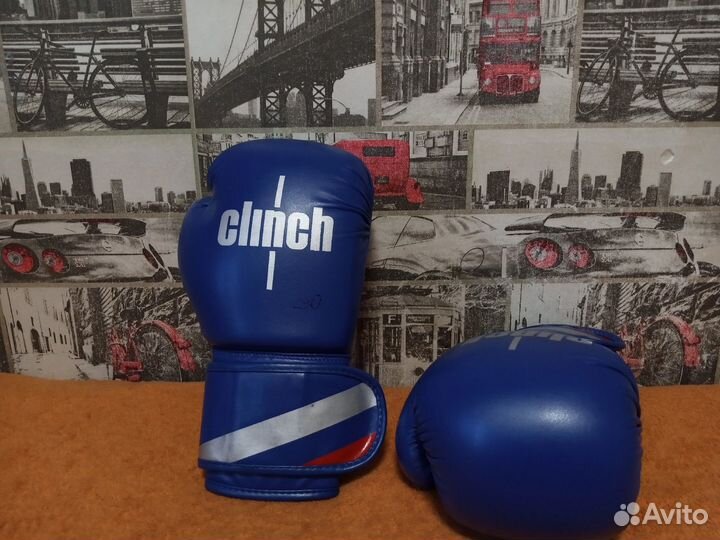 Боксерские перчатки 10 oz clinch