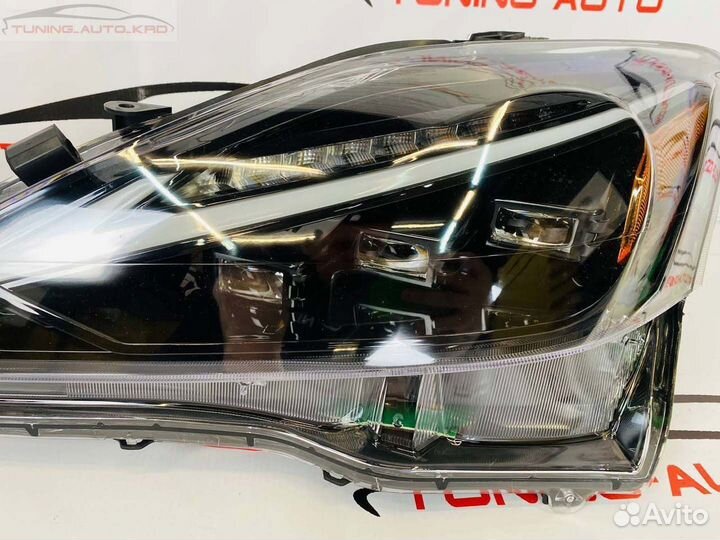 Фары Lexus IS250 стиль 2021 B5316