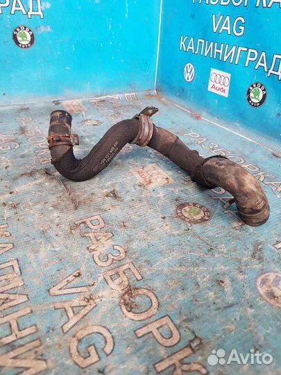 Патрубок охлаждения Ауди А6-С7.3.0 tfsi