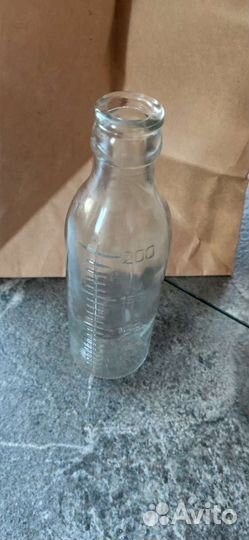 Бутылка стеклянная