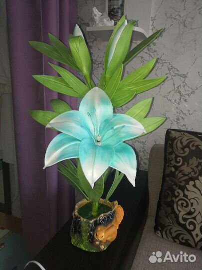 Светильник настольный