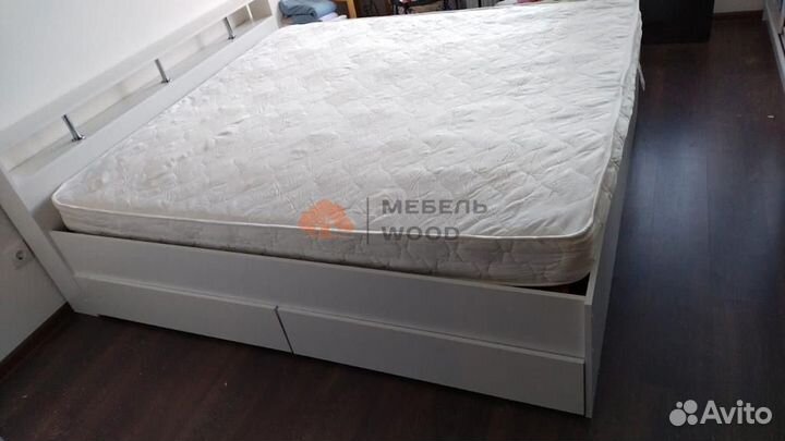 Кровать с ящиками