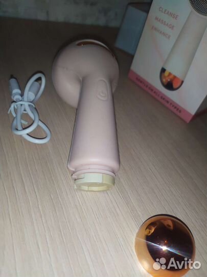 Новая щетка массажная очищающая