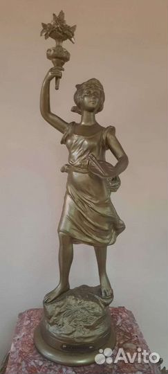 Антикварные каминные часы Франция