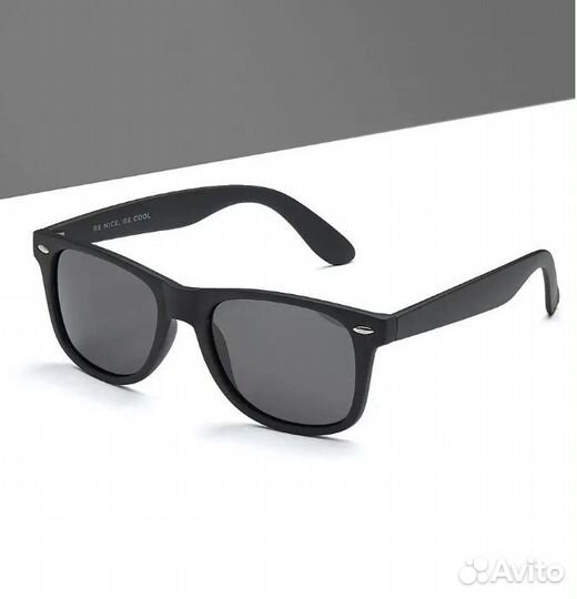 Очки солнцезащитные с футляром и тряпочкой