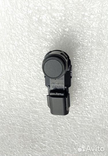 Lexus LX 570 Парктроник в решетку радиатора 15-21