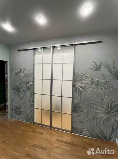 Раздвижная перегородка с матовым стеклом