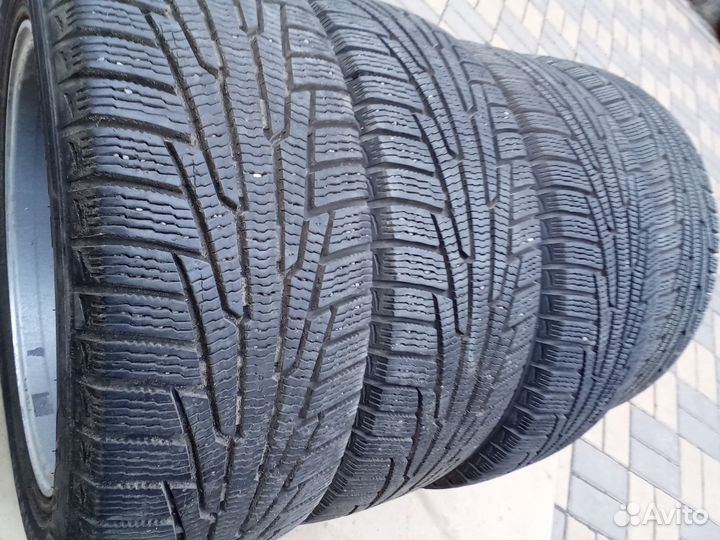 Nokian Tyres Hakkapeliitta R 215/55 R16