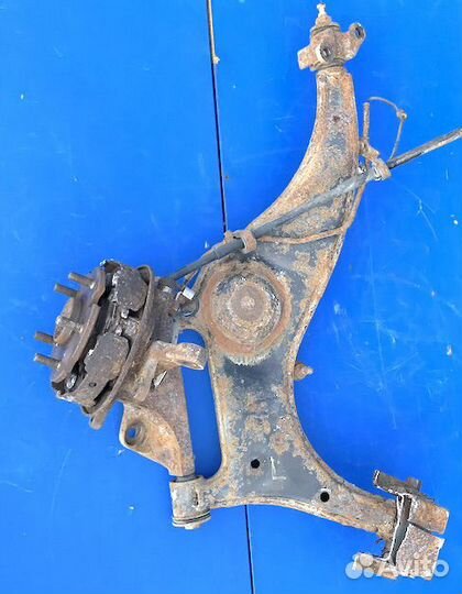 Тойота Превия Рычаг задний левый