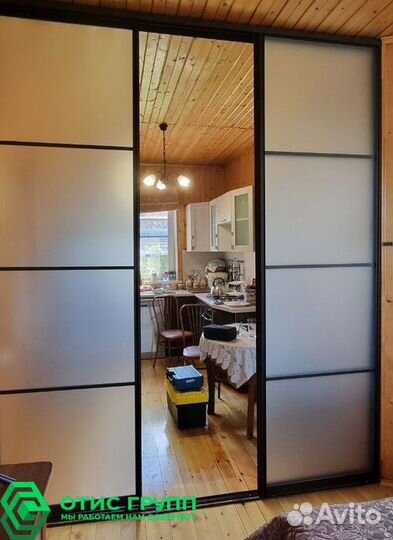 Раздвижные стеклянные перегородки