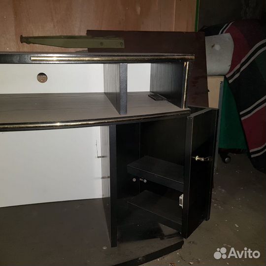 Тумба под телевизор