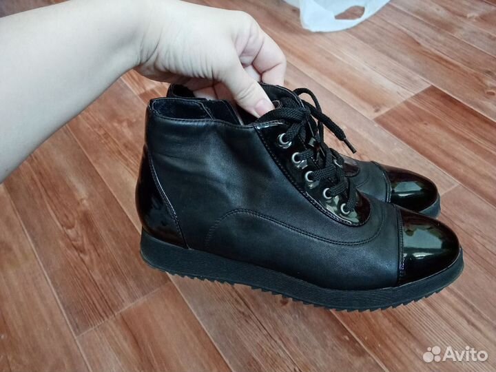 Ботинки женские 38