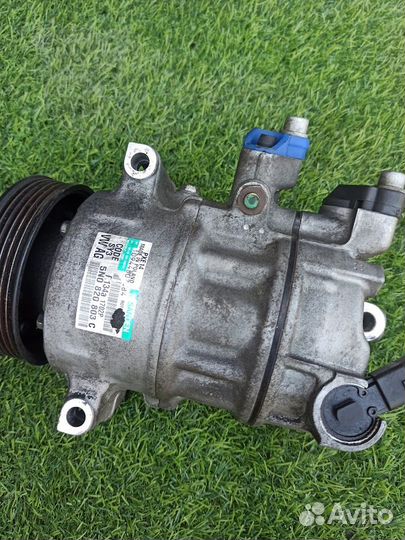Компрессор кондиционера Volkswagen Caddy