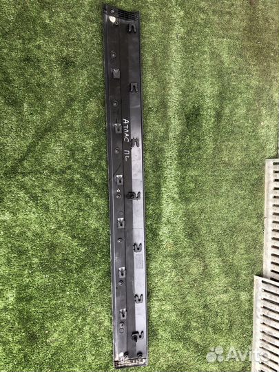 Молдинг передней левой двери джили атлас