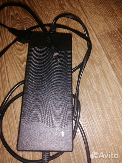 Зарядное устройство для электро самокатов