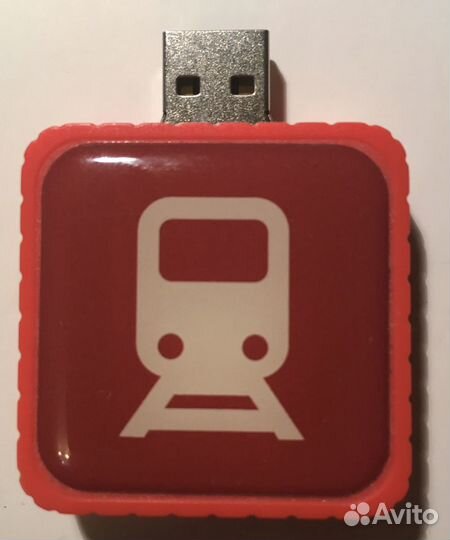 USB флэшка на 8 Gb, оригинальной конструкции, разд
