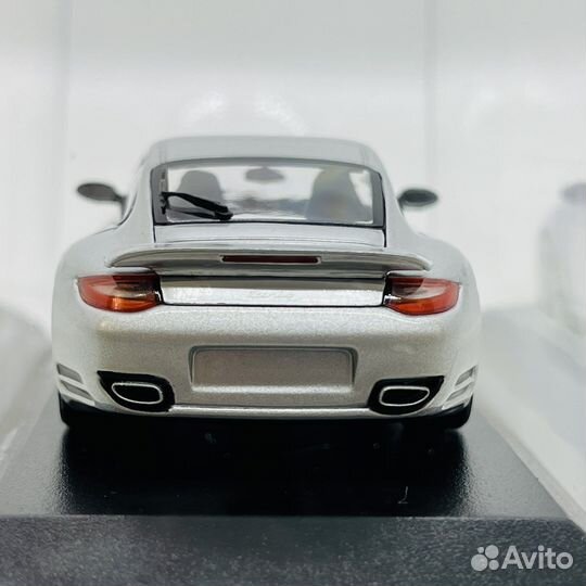 Porsche 911 (997) Turbo 2009 Minichamps 1:43
