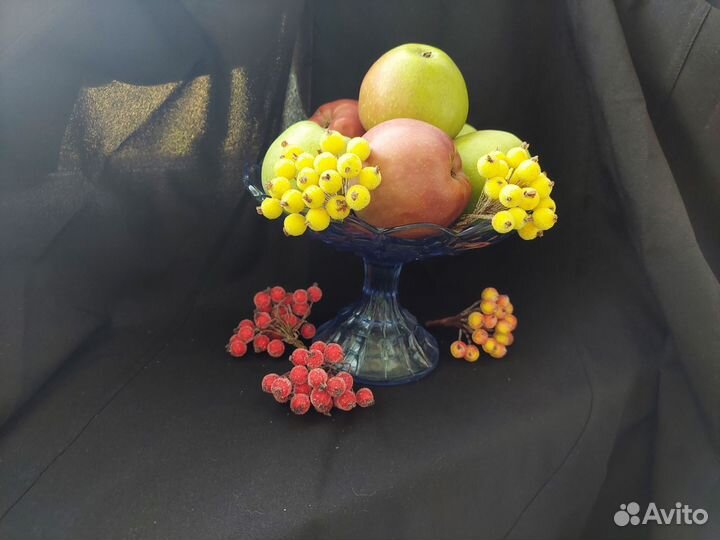 Ваза для фруктов на ножке цветное стекло СССР