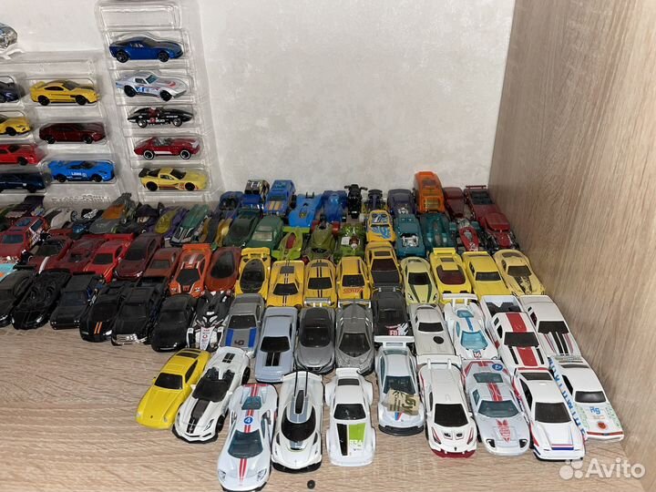 Hot wheels машинки