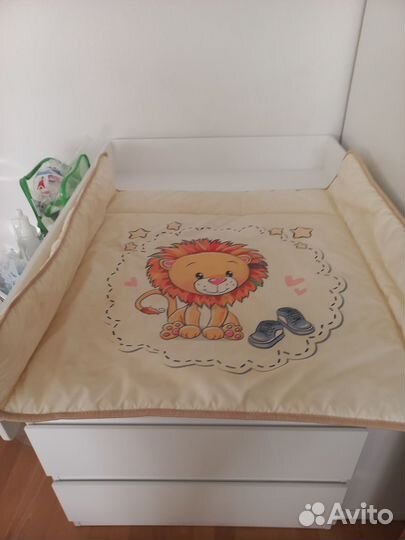 Продам пеленальный столик