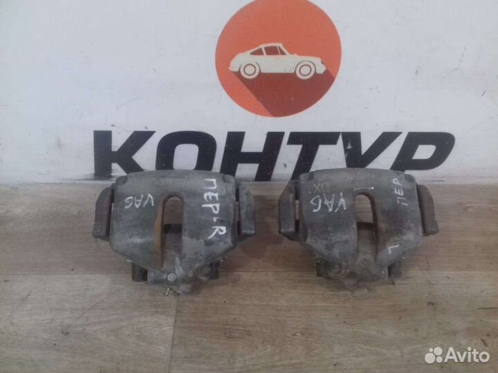 Суппорта переднии Skoda Octavia 5 VAG