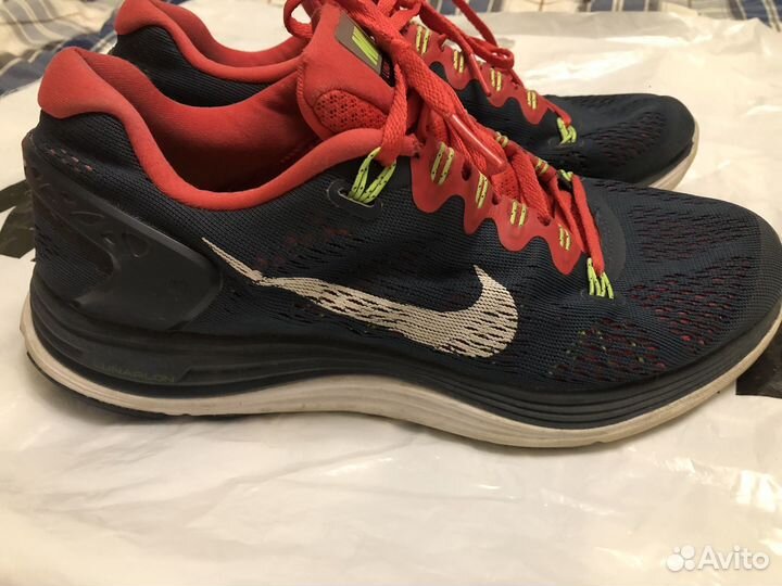 Кроссовки Nike женские