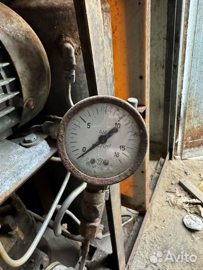 Воздушный компрессор 30 л