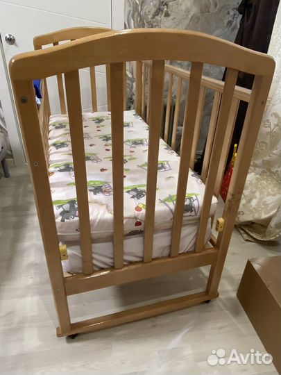 Детская кроватка