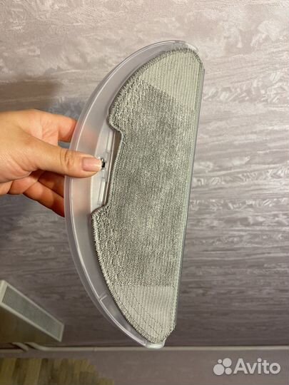 Резервуар для воды на робот пылесос