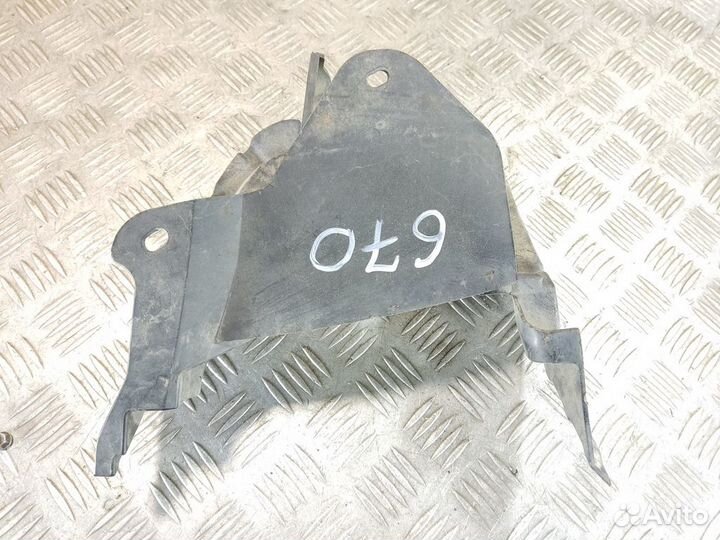 Кронштейн другой Mitsubishi Lancer 10