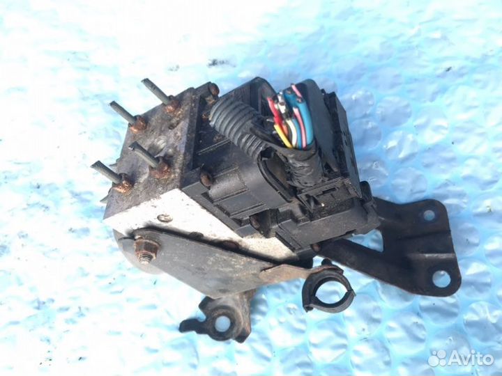 Блок abs Toyota Camry ACV30 2azfe 2002