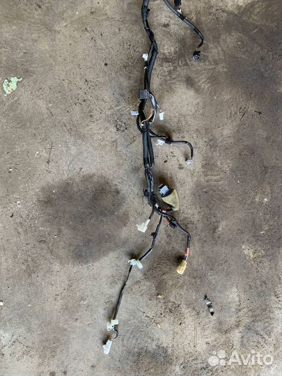 Проводка двери багажника верхней Toyota Land