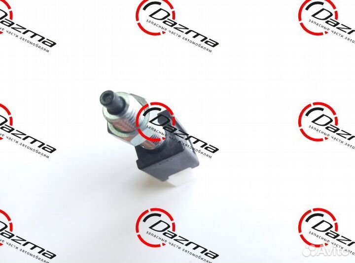 Isuzu 8978551870 Выключатель стоп-сигнала