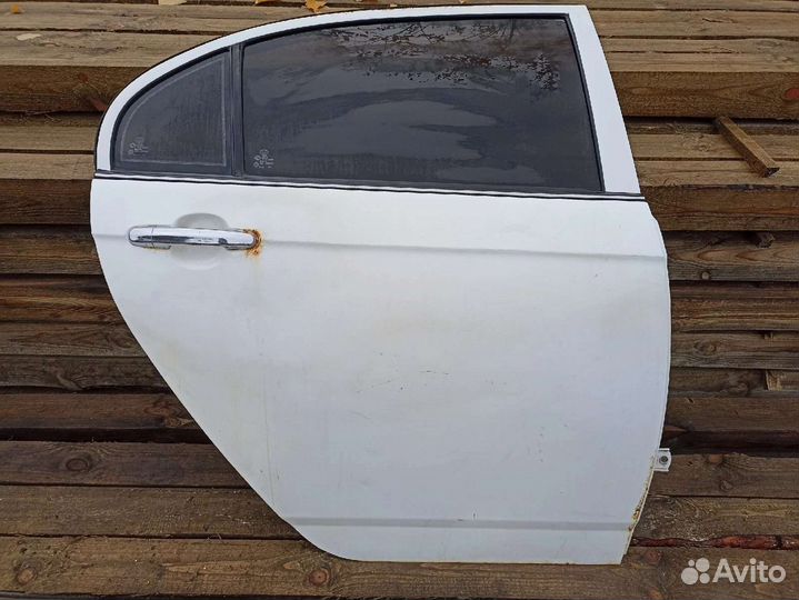 Задняя правая дверь lifan Solano 620