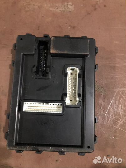 Блок комфорта Nissan Tiida 2004-2012г