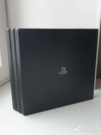 PlayStation 4 pro 1 tb