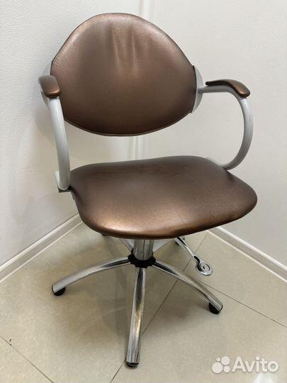 Парикмахерские кресла