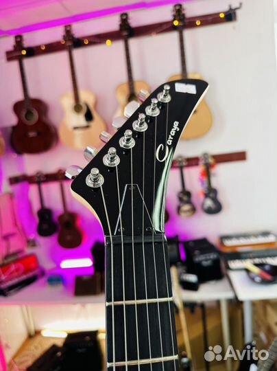 Электрогитара Caraya Новая