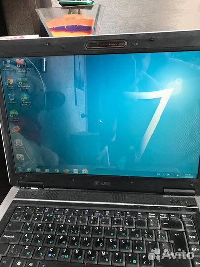 Ноутбук asus