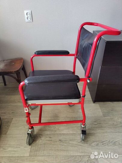 Инвалидная коляска