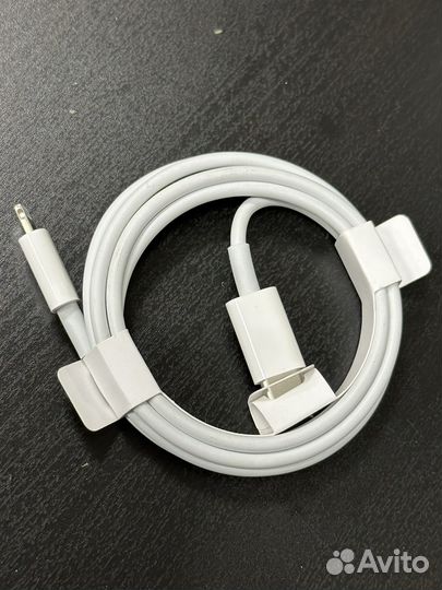 Оригинальный кабель, блок на iPhone (на Дмитриева)