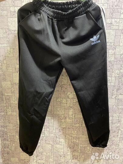 Спортивный костюм adidas 44