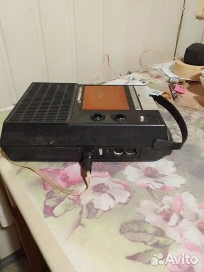 Кассетный магнитофон Легенда М- 404 + 50 кассет