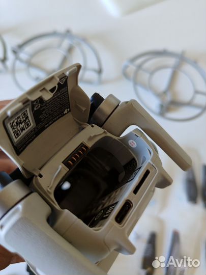 Квадрокоптер Dji mini 2 fly more combo