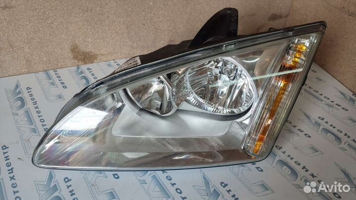 Фара передняя на Форд Фокус 2, левая