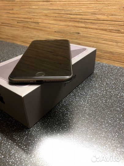 iPhone 8 Plus, 64 ГБ