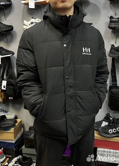 Зимняя куртка Helly новая 48-52